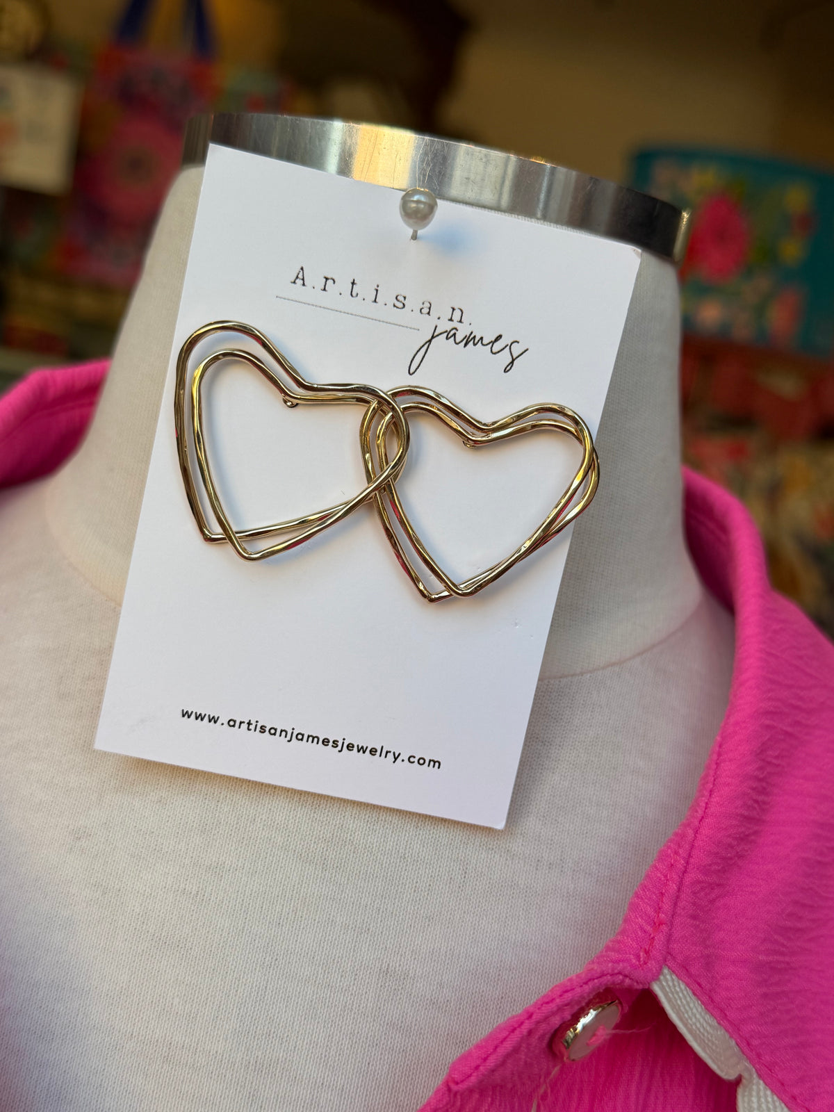 Artisan James - Endless heart earrings