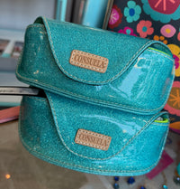 CONSUELA - Sunglasses Case - Lumi