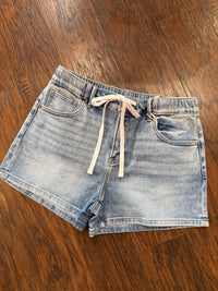 Risen denim shorts