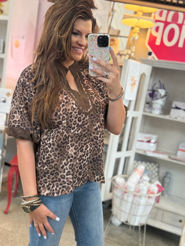 Sassy Leopard Top - Chocolate