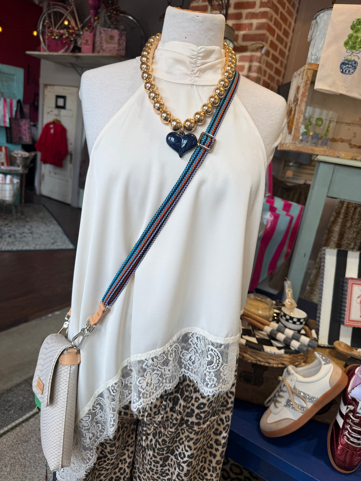 The LALA Heart Necklace - Navy