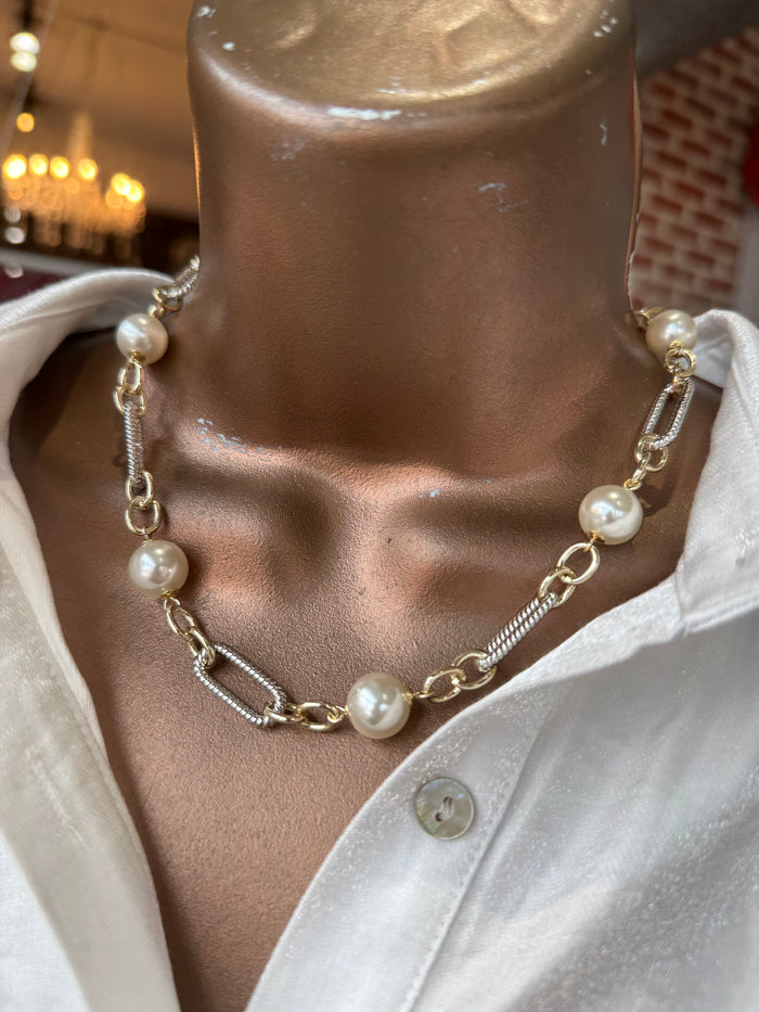 The Jackie Necklace