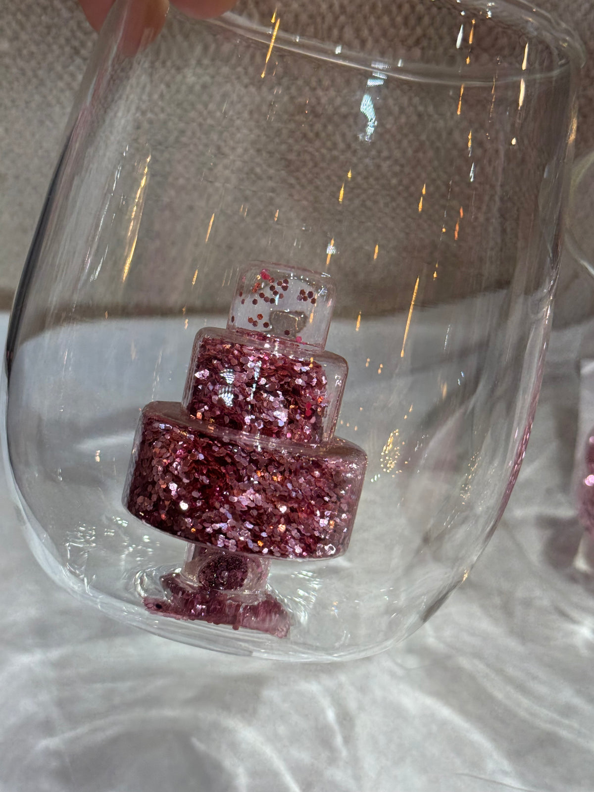 Glitter Cake Stemless Wine Glass