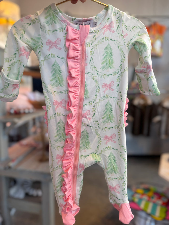 Christmas Wreath Ruffle Bottom Sleeper