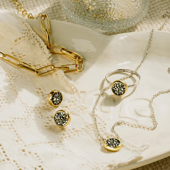 Waxing Poetic - Kristal Dome Necklace