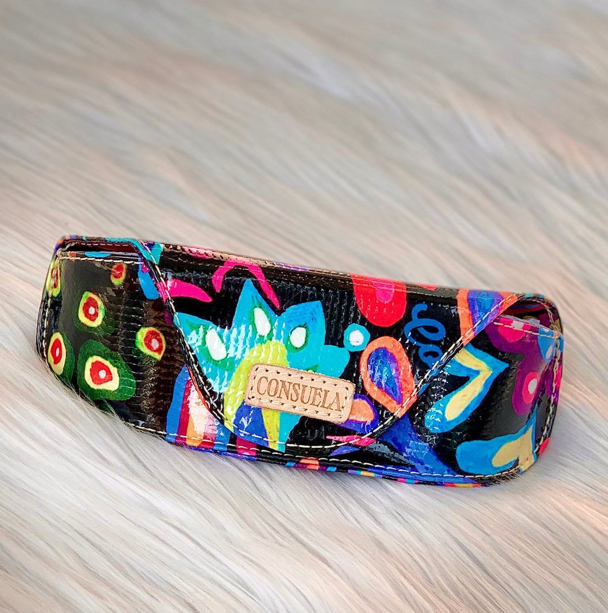 CONSUELA - Sunglass Case - Black Swirly