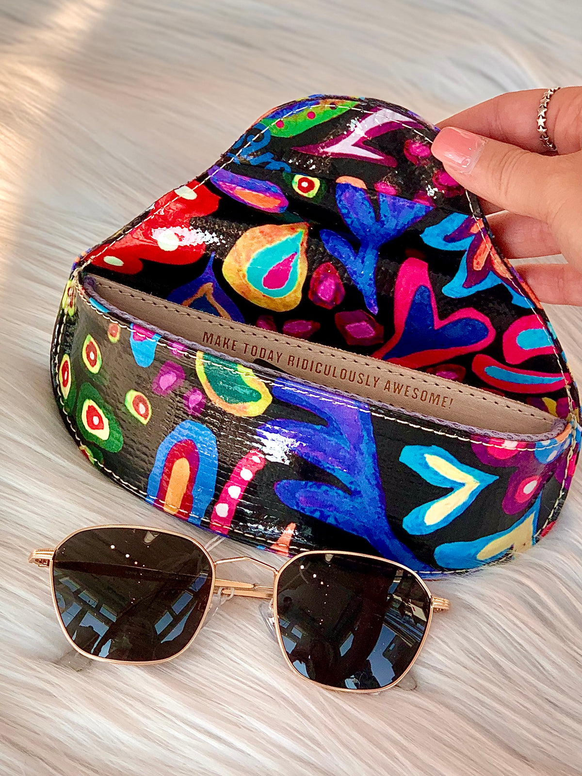 CONSUELA - Sunglass Case - Black Swirly