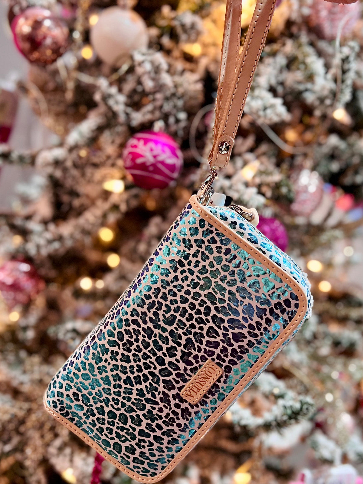 CONSUELA - Wristlet Wallet - Kat