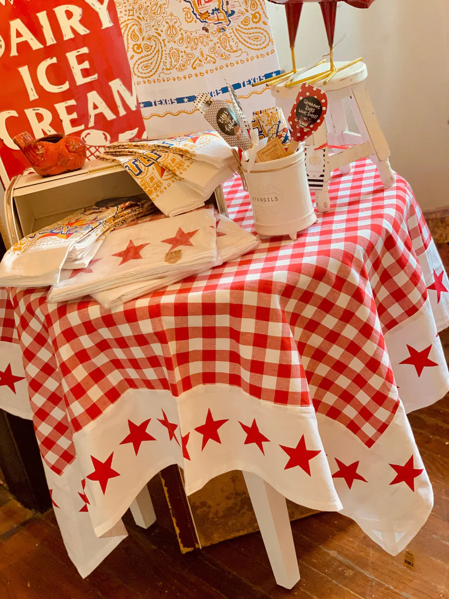 GINGHAM CHECK RED/WHITE TABLECLOTH